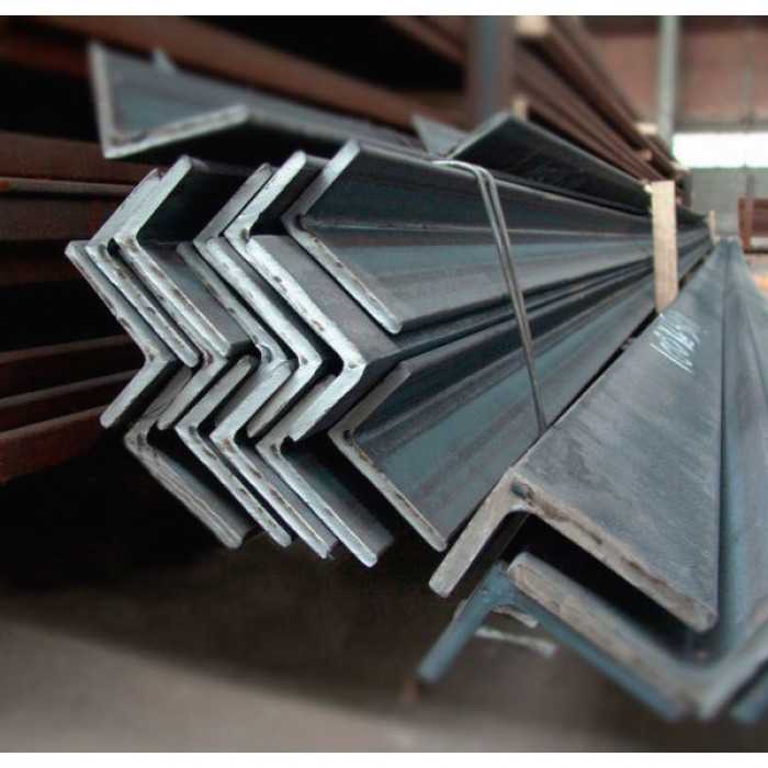 Уголок горячекатаный неравнополочный 100х63х8 мм 12 м